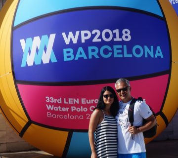 Dovolenku v Barcelone spojenú so sledovaním zápasov majstrovstiev Európy vo vodnom póle má za sebou prezident ŠKP Modrí Draci Košice-Staré Mesto Pavol Komjáthy s manželkou